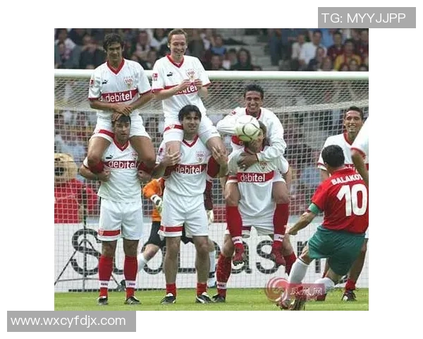 足球明星的家庭背景揭秘他们的成长故事与成就的关系分析